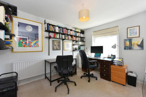 8 Skipworth Road ...