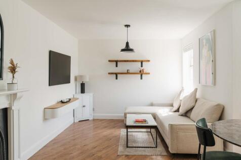Pickering Close E9
