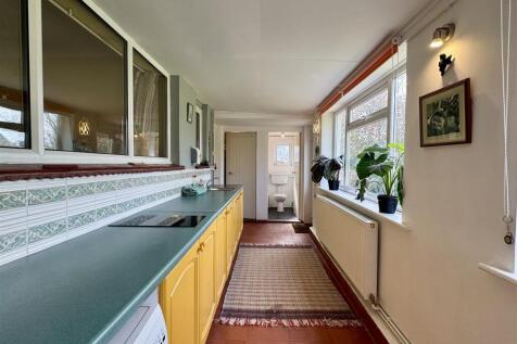 Breakfast Room/Utility