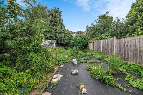 83 Whatton Road (6 of 27).jpg