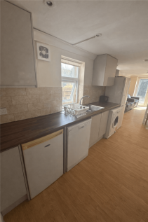 7 bedroom residential for rent