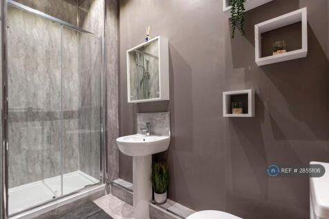 Bedroom 1's En-Suite