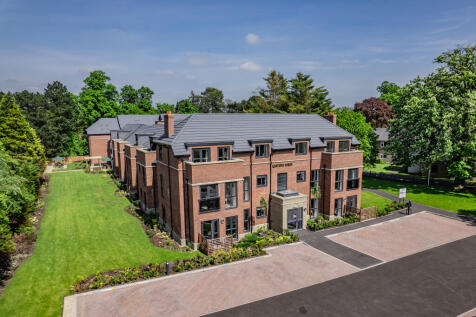 Queens View, Bramhall - Exterior