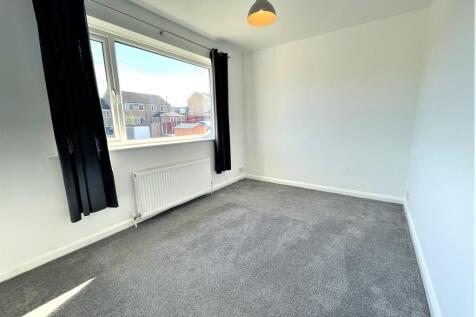 New Park Way, Farsley photo 5