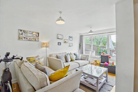 Woodside Lane, North Finchley, Barnet, London photo 3