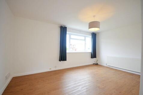 Highfields, Towcester, NN12 photo 3