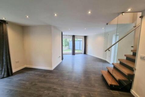 Chapel Mews, Hollow Road, Bury St. Edmunds photo 3