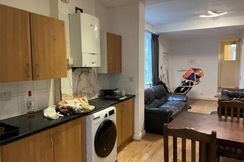 Booth Avenue, Manchester, Greater Manchester, M14 photo 3