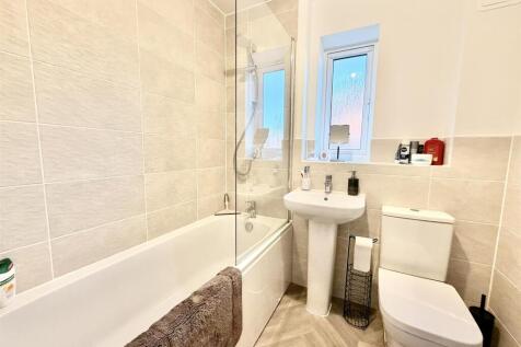 Bathroom.JPEG