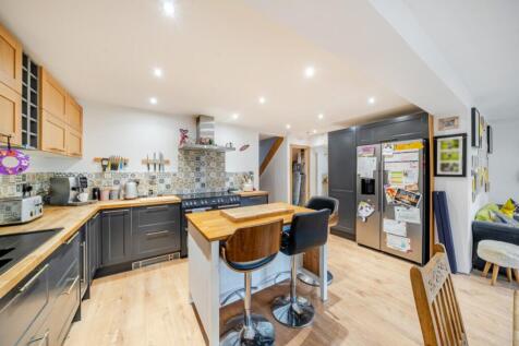 1374066-8-690b631f3e815