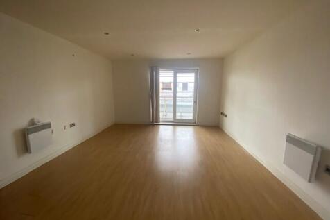 LOUNGE 1 T202509221436.jpg