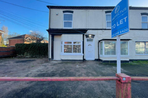 1 Bedroom First Floor Flat Available TO LET