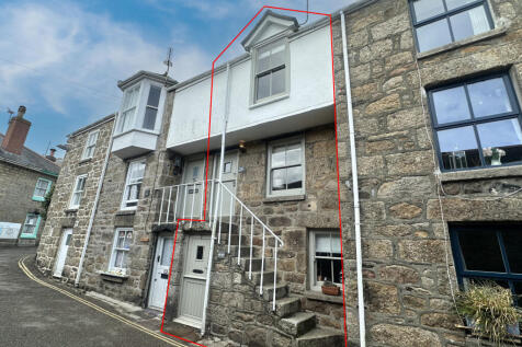 2 Bedroom Mid Terrace House for sale