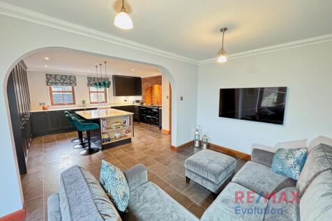 Family / Dining Room