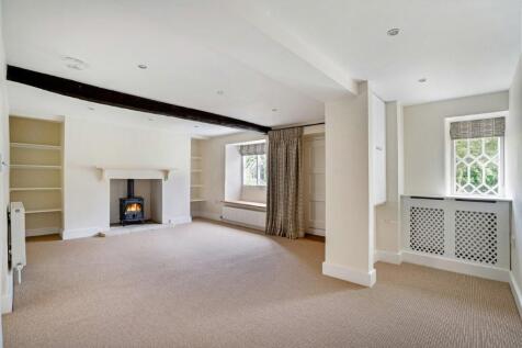 63-64 Calmsden - Sitting Room 1.jpg
