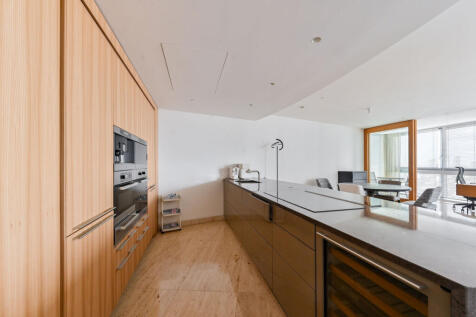 2-bed flat on St. George Wharf, SW8, Nine Elms, London, SW8, £6,500/mo