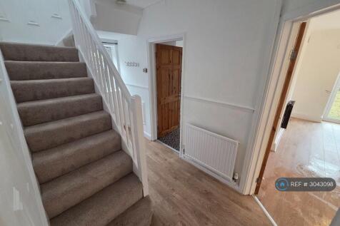 Hopkinson Avenue, Manchester, M34 photo 3