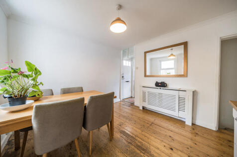 1349753-9-68b9a04...