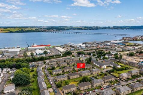 20 Ivanhoe Place Dundee-17.jpg