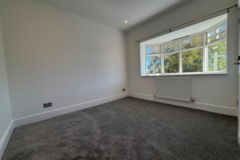 Leeds Road, Harrogate, North Yorkshire photo 4