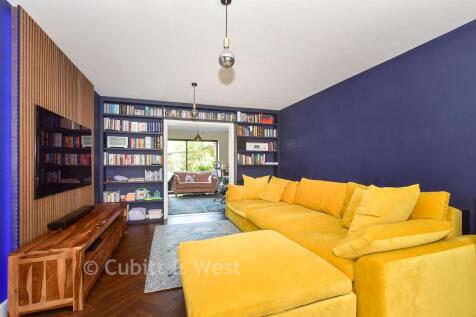 Lounge.