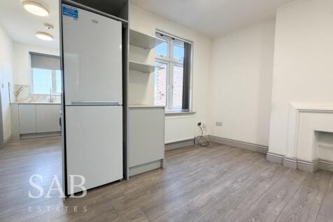 The Broadway, Greenford, UB6 photo 5