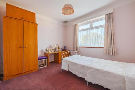 13 Waterford Dr-18.jpg