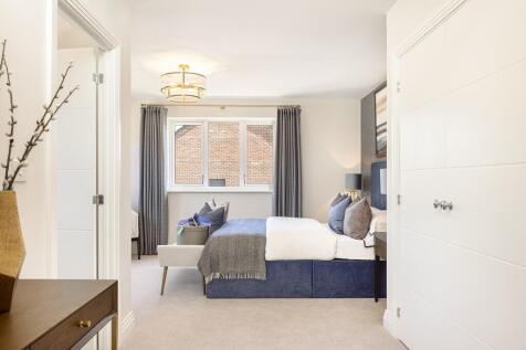 the glades at mindenhurst, deepcut