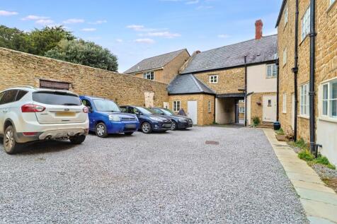 1 Crown Mews, South Street, Crewkerne, Somerset, TA18 8DB