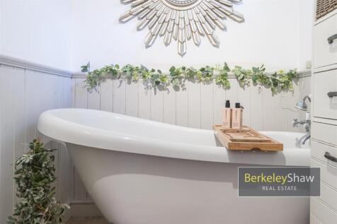 Sycamore Avenue Crosby L23