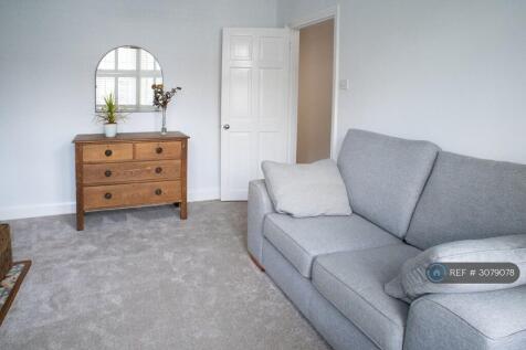 Lloyd Road, London, E17 photo 4