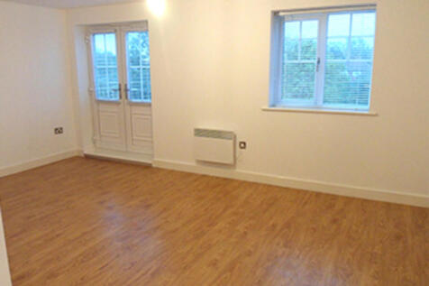 FLAT 27 Alabury House,Birch Close photo 5