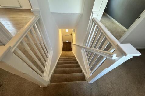 Stairs and landing (2).JPG
