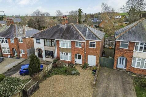 11 Church Street, Woodford Halse