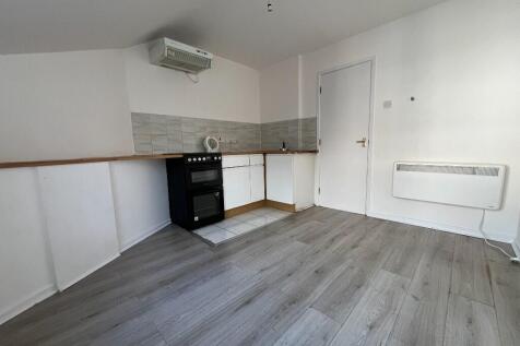 Flat 3, 14 Charles Street, Wrexham, LL13 8BT photo 3