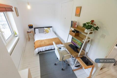 Bed 2: 4.8m 