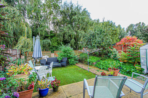 Hillside Crescent, Weldon photo 3