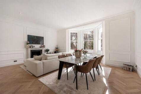 3-bed flat on Redcliffe Gardens, London, SW10, £5,417/mo