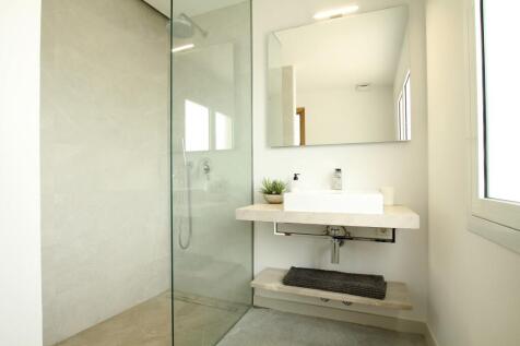 Bathroom (3)