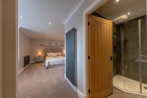 18 Royal Garden-042.jpg