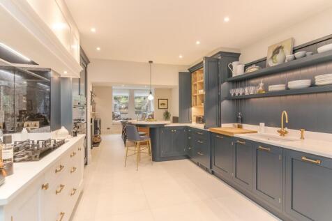 Living Dining Kitchen - E.jpg