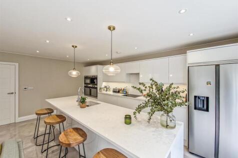 kitchen-breakfast area