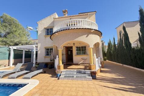 Villamartin detached villa private swimming pool