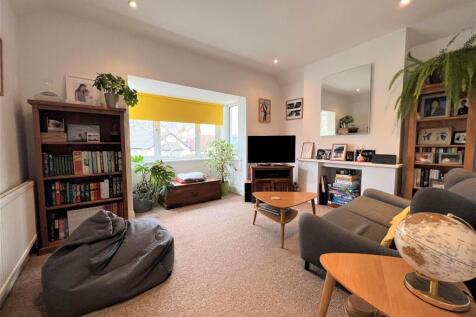 Living Room.jpg