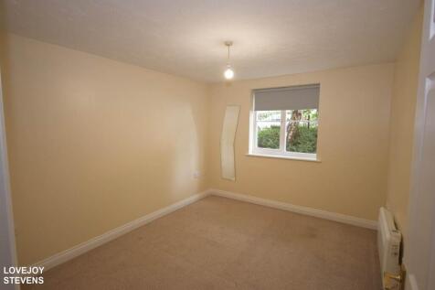 Windsor Court, Newbury, RG14 photo 4