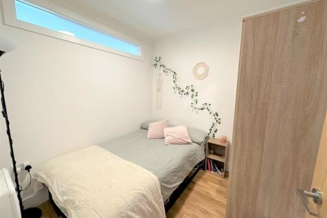 Antrobus Road, Chiswick, London photo 3