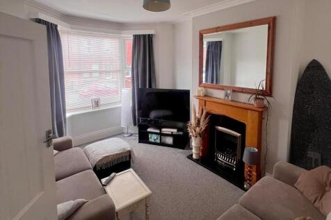 Living Room 1.jpg