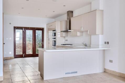 Open plan reception room / Kitchen