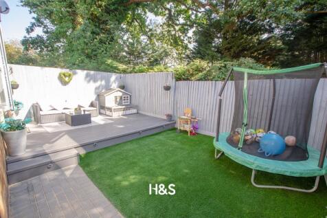 70 Elmdon - garden.jpg