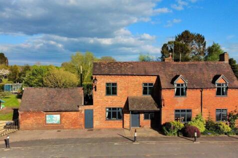Worcester Road Harvington 1.jpg